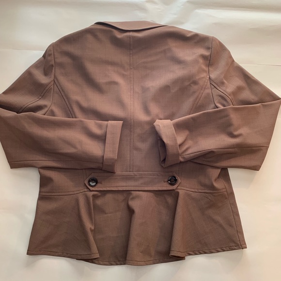 W by Worth Blazer Ruffle Back Brown Size 14 - Picture 4 of 8